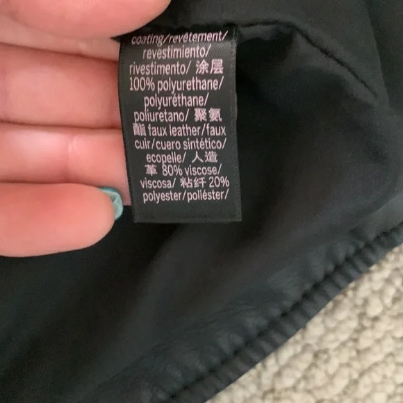 Victoria’s Secret FAUX Leather Moto Jacket XS
Pebbled Black - Picture 5 of 5